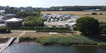 Place de parking pour camping-car - Angelmöglichkeit - Sonderburg - Wohnmobilstellplatz Kappeln bei Ancker Yachting