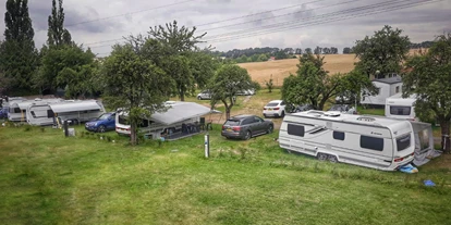 Place de parking pour camping-car - WLAN: am ganzen Platz vorhanden - Zlatníky-Hodkovice - Triocamp Praha