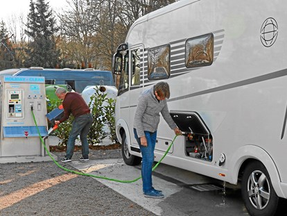 Reisemobilstellplatz - Hunde erlaubt: Hunde erlaubt - Entsorgung und Frischwasser - Wohnmobil-Stellplatz Lörrach-Basel