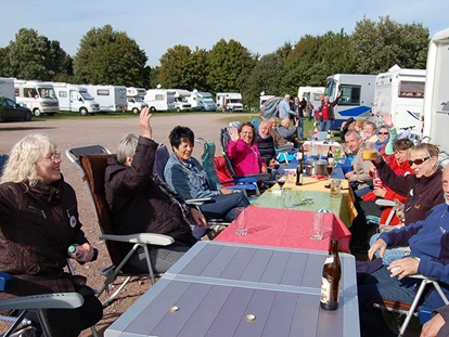 Place de parking pour camping-car - Clubtreffen nach Voranmeldung möglich! - Wohnmobilpark Xanten