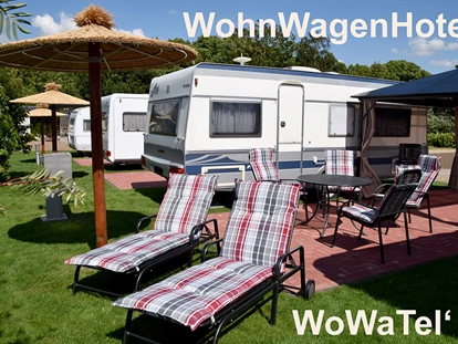 Reisemobilstellplatz - SUP Möglichkeit - Azewijn - Auf dem WomoPark befindet sich auch ein WohnWagenHotel - das WoWaTel'. Dies ist das erste WohnWagenHotel Deutschlands! Genießen Sie eine hochwertige Ausstattung und ein urlaubsmäßiges Arrangement! - Wohnmobilpark Xanten
