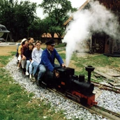 Place de stationnement pour camping-car - Wirtshaus zur Minidampfbahn