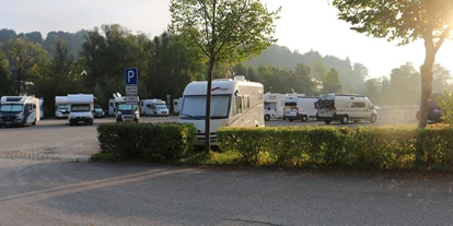 Parkeerplaats voor camper - Hunde erlaubt: Hunde erlaubt - Isny im Allgäu - Stellplatz P3