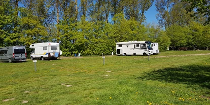 Place de parking pour camping-car - Frischwasserversorgung - Allemagne - Der Stellplatz im Grünen - Stellplatz im Grünen der Fa. Stuhr