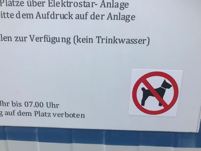 Motorhome parking space - Duschen - Gelbensande - Hunde sind nicht erlaubt - Stellplatz Elmenhorst