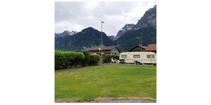 Place de parking pour camping-car - Stromanschluss - Alpnach Dorf - Remo Camping Moosbad