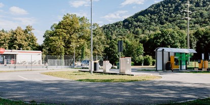 Reisemobilstellplatz - Art des Stellplatz: bei Hallenbad - Frischwasserversorgung - Camper Area Tamaro