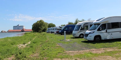 Place de parking pour camping-car - Grauwasserentsorgung - Danemark - Bandholm Strand Wohnmobilstellplatz