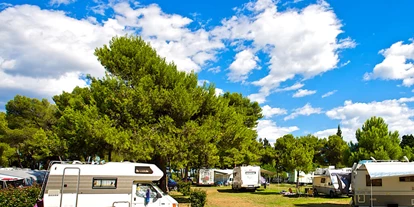 Place de parking pour camping-car - Angelmöglichkeit - Croatie - Campingplatz Arena Stoja ***