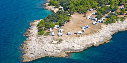 Posto auto camper - Stromanschluss - L'Istria - Campingplatz Arena Stoja ***