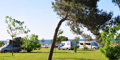 Motorhome parking space - Tennis - Istria - Campingplatz Grand Arena Kažela ****