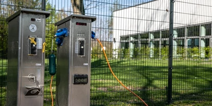 Place de parking pour camping-car - Art des Stellplatz: bei Freibad - Friesoythe - Strom und Wasser - Reisemobilplatz Friesoythe