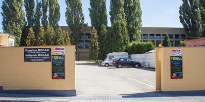 Motorhome parking space - Art des Stellplatz: bei Sehenswürdigkeit - Hazlov - Stellplatz Relax Františkovy Lázně