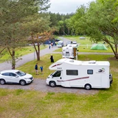 Espacio de estacionamiento para vehículos recreativos - Natur Camp Birstonas Campsite - Natur Camp Birštonas