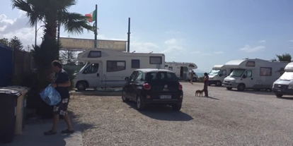 Motorhome parking space - Hunde erlaubt: Hunde erlaubt - Ribera - Area Sosta Camper  Punta Piccola Park