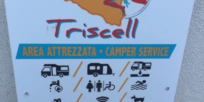 Plaza de aparcamiento para autocaravanas - Badestrand - Italia - Triscell