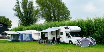 Reisemobilstellplatz - WLAN: am ganzen Platz vorhanden - Lopikerkapel - camping achter - Camping de la Rue koffie & zo Camper plaatsen