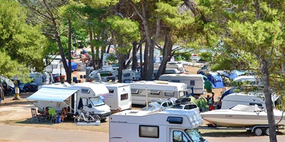 Parkeerplaats voor camper - Stromanschluss - Zengg - Padova Premium Camping Resort ****