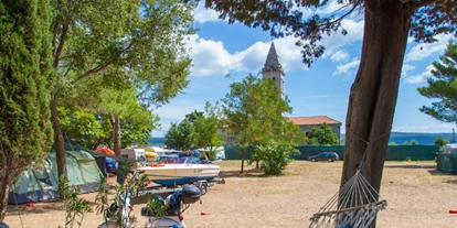Parkeerplaats voor camper - Art des Stellplatz: im Campingplatz - Mali Lošinj - Rapoća Camping Village ***