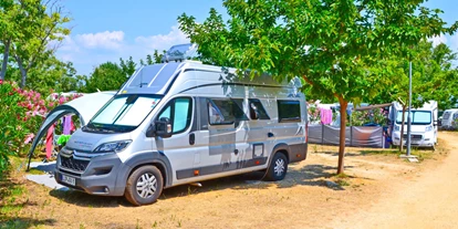 Parkeerplaats voor camper - Bademöglichkeit für Hunde - Barbat - San Marino Camping Resort ****