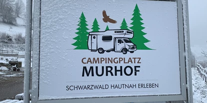 Parkeerplaats voor camper - Duschen - Loßburg - Eingangsbereich vom Campingplatz - Campingplatz Murhof Ottenhöfen 