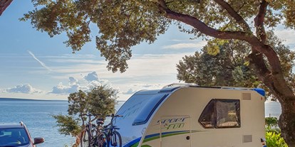 Reisemobilstellplatz - Art des Stellplatz: im Campingplatz - Banjol - Sonderangebot Camping Card 2021 - Buchen Sie jetzt und nutzen Sie unser Sonderangebot! - Camping Strasko ****
