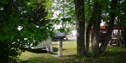RV park - Duschen - Flöha - es bestehen zusätzliche Flächen in purer Natur - Löwencamp am Landhotel "Goldener Löwe" Burgstädt