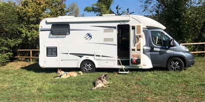 Place de parking pour camping-car - Hunde erlaubt: Hunde erlaubt - Großbottwar - Weingut Rolf Heinrich