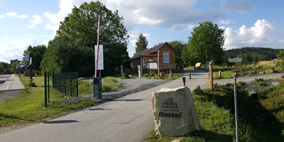 Parkeerplaats voor camper - Stromanschluss - Saksen - Einfahrt zum Platz - Reisemobil- und Caravanpark Bastei