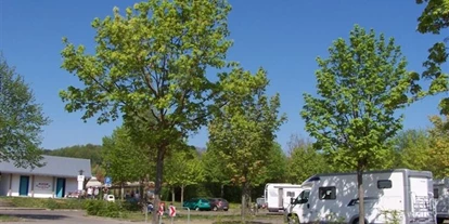 Place de parking pour camping-car - Umgebungsschwerpunkt: Fluss - Thalmässing - Wohnmobilstellplatz an der Schiffsanlegestelle