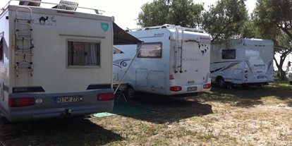 Plaza de aparcamiento para autocaravanas - Albania - Camping Kranea