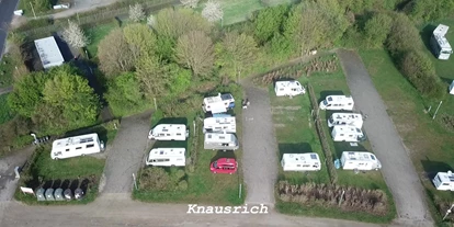Place de parking pour camping-car - Hürtgenwald - Wohnmobilstellplatz Brückenkopfpark