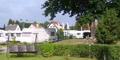 Reisemobilstellplatz - Umgebungsschwerpunkt: Stadt - Vierlinden - Wohnmobilstellplatz Camping-Nitschke