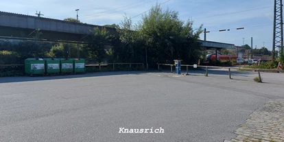 Plaza de aparcamiento para autocaravanas - Hunde erlaubt: keine Hunde - Alemania - Busparkplatz Bahnhofstraße