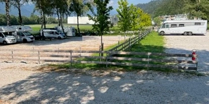 Parkeerplaats voor camper - Restaurant - Oostenrijk - Stellplatz Plankenhof / Wohnmobilstellplatz Tirol 
