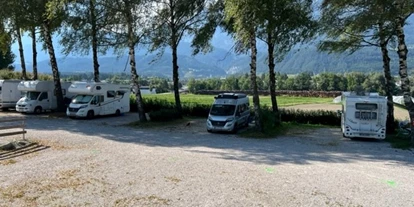 Parkeerplaats voor camper - Restaurant - Oostenrijk - Stellplatz Plankenhof / Wohnmobilstellplatz Tirol 