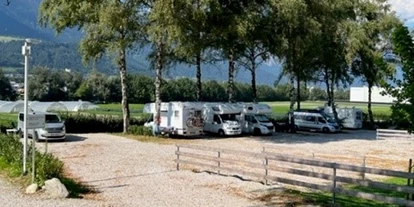 Place de parking pour camping-car - Art des Stellplatz: bei Sehenswürdigkeit - L'Autriche - Stellplatz Plankenhof / Wohnmobilstellplatz Tirol 