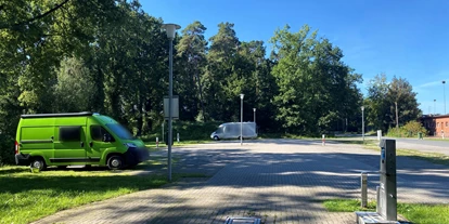 Posto auto camper - Art des Stellplatz: bei Gaststätte - Liebenau (Landkreis Nienburg/Weser) - Reisemobilstellplatz Steimbke