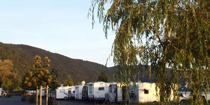 Motorhome parking space - öffentliche Verkehrsmittel - Holzappel - Am Rheinufer