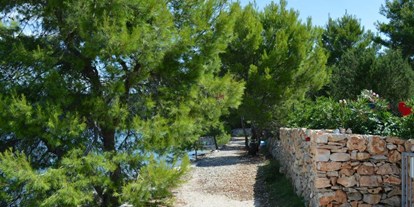 Motorhome parking space - Angelmöglichkeit - Dalmatia - Camp Mandarino