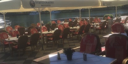 Reisemobilstellplatz - Stromanschluss - Genthin - Restaurant Aussenterasse direkt an der Havel - Havel Marin GmbH