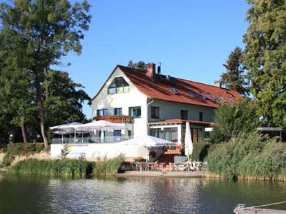 Reisemobilstellplatz - Umgebungsschwerpunkt: See - Restaurant mit Hotel am Platz - Marina Beetzsee / Wasserwanderrastplatz Brielow