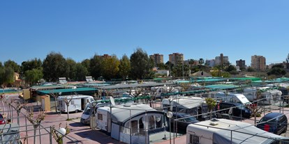 Motorhome parking space - Swimmingpool - La Alcoraya - Camping El Jardin