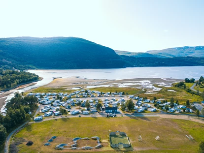 Parkeerplaats voor camper - Umgebungsschwerpunkt: Meer - Noorwegen - Misvær campingplatz. - Misvær camping