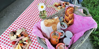 Parkeerplaats voor camper - Art des Stellplatz: am Bauernhof - Einsiedeln - Auf Voranmeldung bereiten wir dir gern ein leckeres Frühstück mit hausgemachten sowie regionalen Produkten zu. - Vogelmatt Steinen