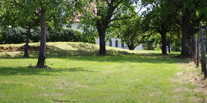 Parkeerplaats voor camper - Wohnwagen erlaubt - Baden-Württemberg - Landhotel und Bioland Apfelanbau Hofgut SCHELLENBERG