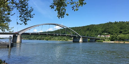 RV park - Stromanschluss - Fürsteneck - Donaubrücke in Vilshofen  - Camper Stellplatz "VORMFELD"