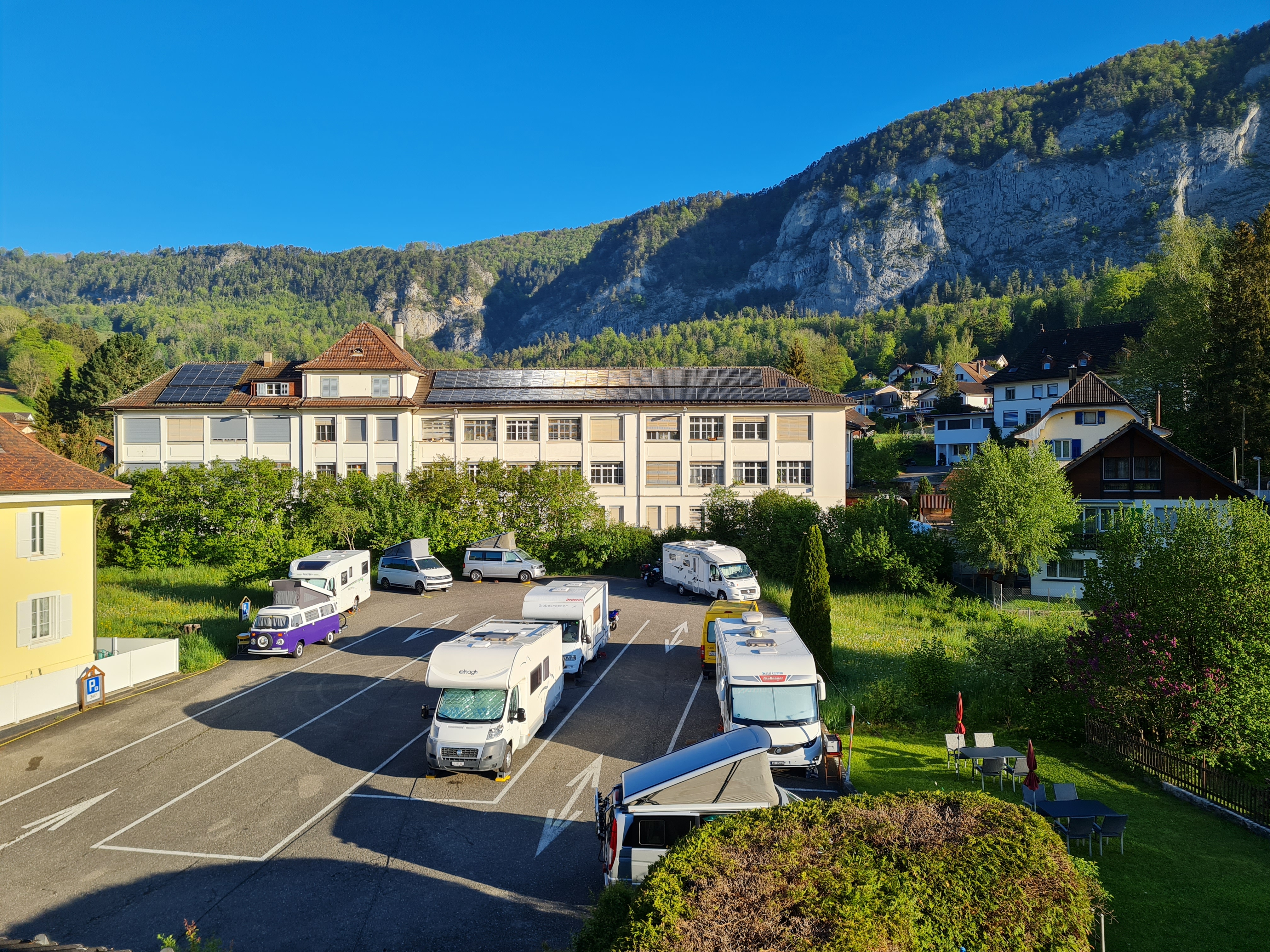 Motorhome parking ground - Stellplatz von Gästezimmer aus. - Hirschen-Stellplatz Welschenrohr