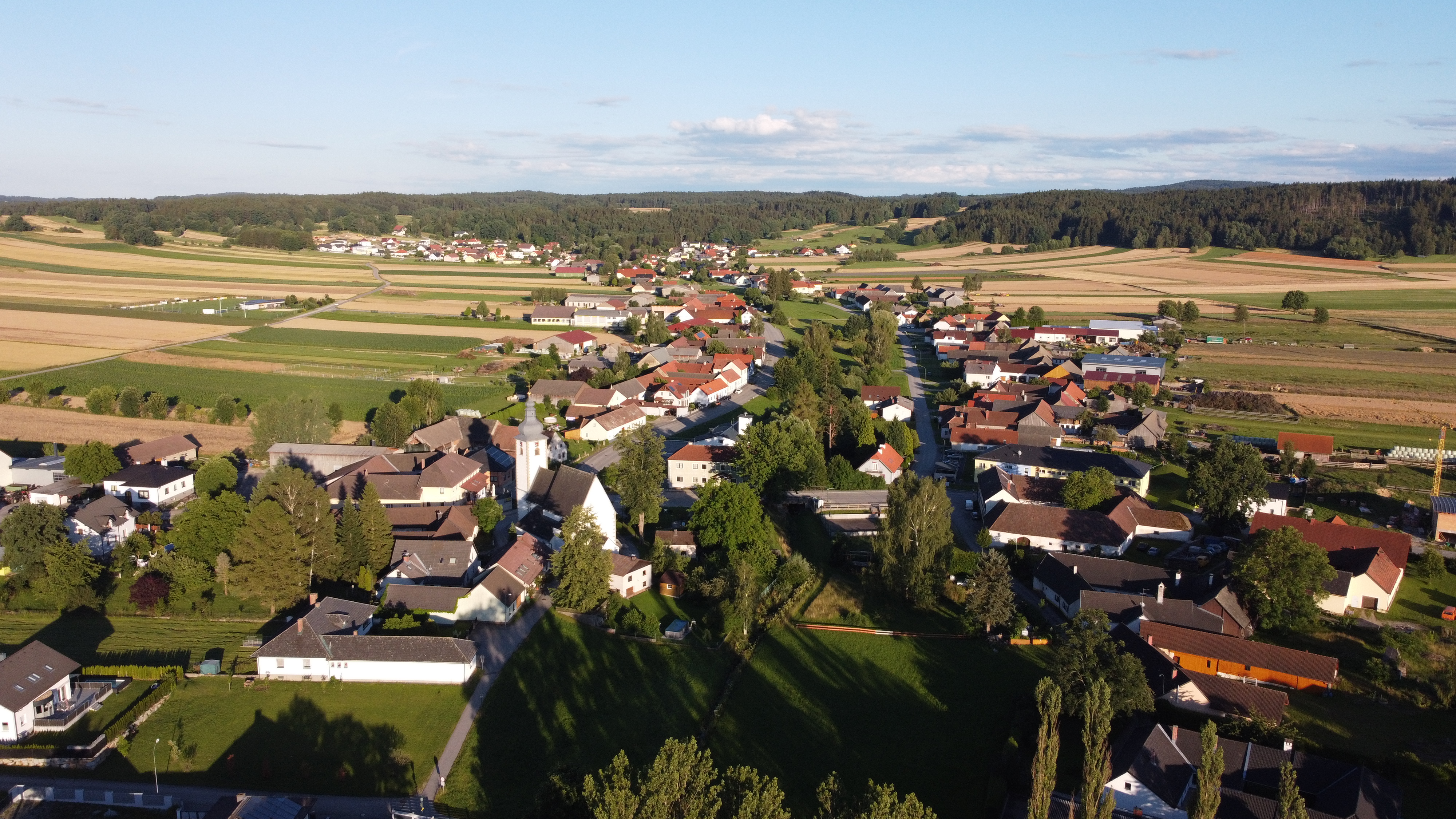 Wohnmobilstellplatz - Blick in den Ort - Stellplatz "Zur Lainsitz Au"