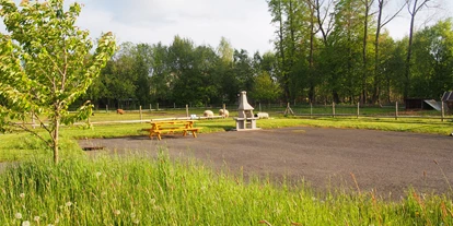 Parkeerplaats voor camper - Stromanschluss - Svratouch - Mikrofarma Holetín